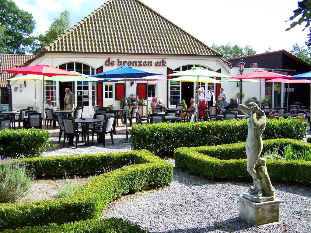 Vakantiepark De Bronzen Eik Sellingen Экстерьер фото