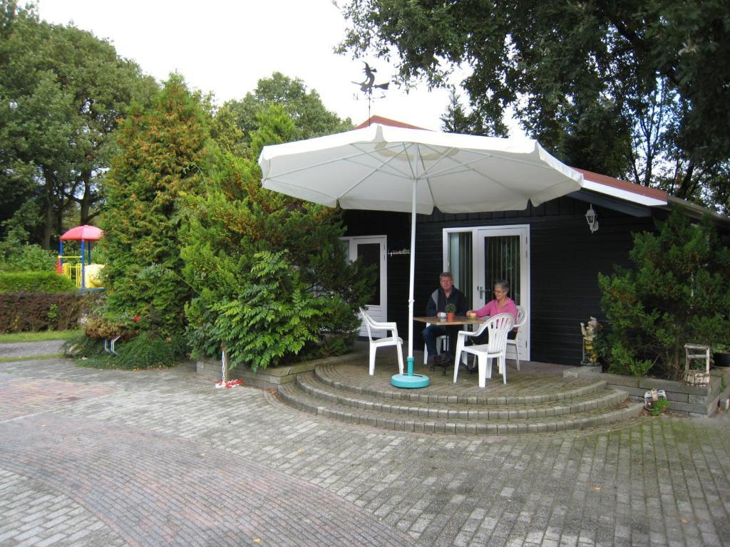 Vakantiepark De Bronzen Eik Sellingen Номер фото