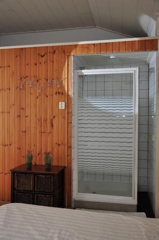 Vakantiepark De Bronzen Eik Sellingen Номер фото