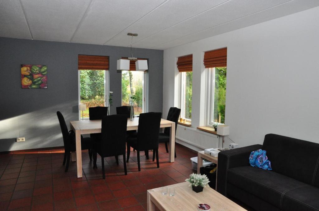 Vakantiepark De Bronzen Eik Sellingen Номер фото